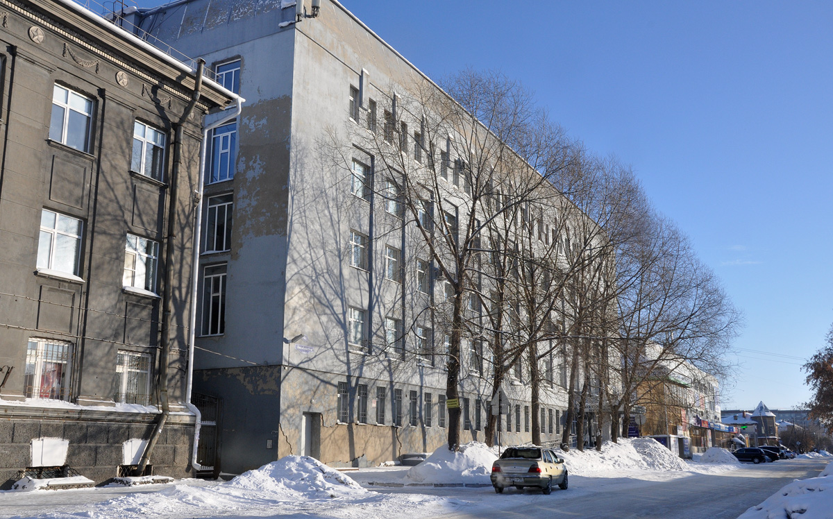 Омск, Улица Лермонтова, 60 / Улица Декабристов, 41