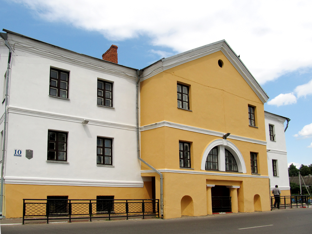 Поставы, Красноармейская улица, 10