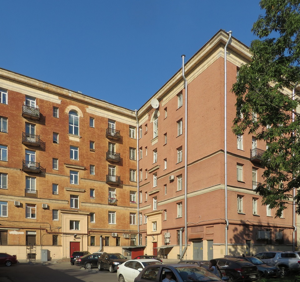 Санкт-Петербург, Бассейная улица, 41
