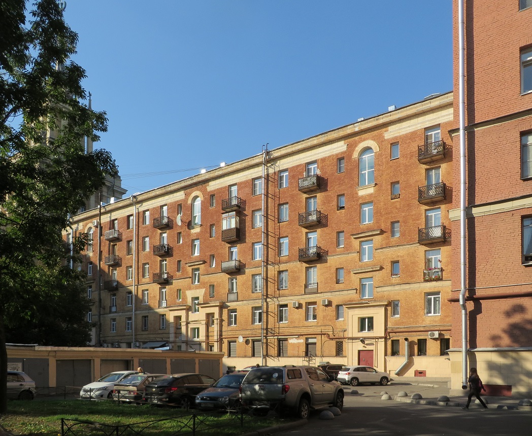 Санкт-Петербург, Бассейная улица, 41