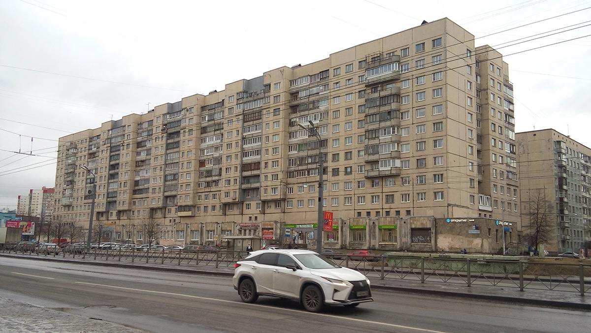 Peterburi, Индустриальный проспект, 15