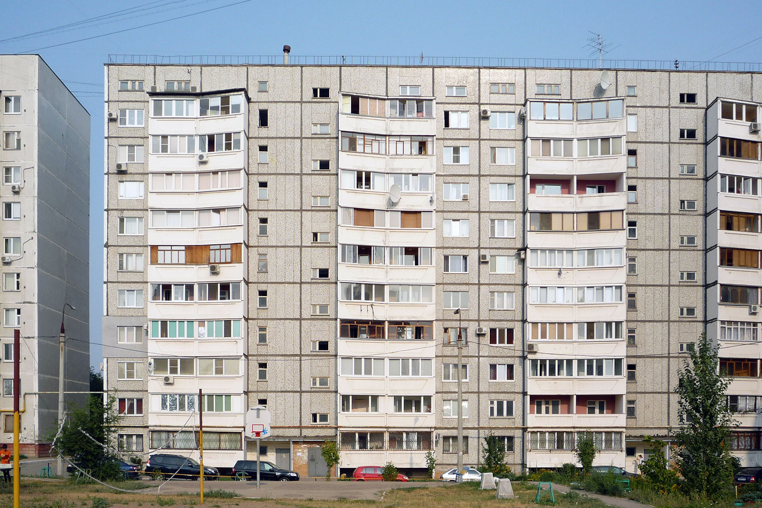 Самара, Улица Антонова-Овсеенко, 81