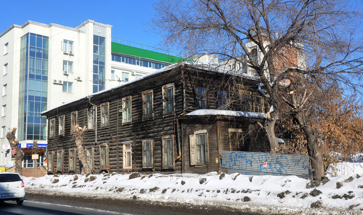 Омск, Улица Пушкина, 75 / Улица Разина, 34