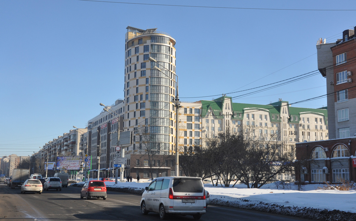 Омск, Улица Маршала Жукова, 101; Улица Масленникова, 58 / Учебная улица, 128