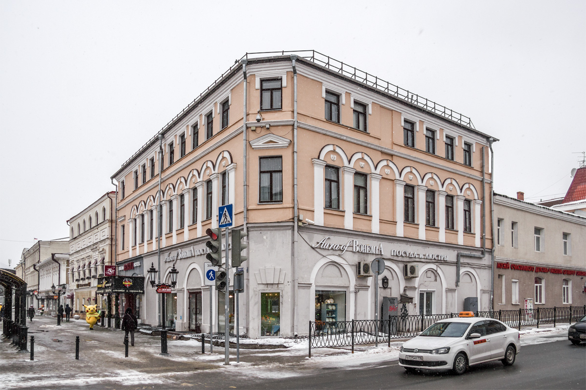 Казань, Улица Баумана, 47 / Университетская улица, 9