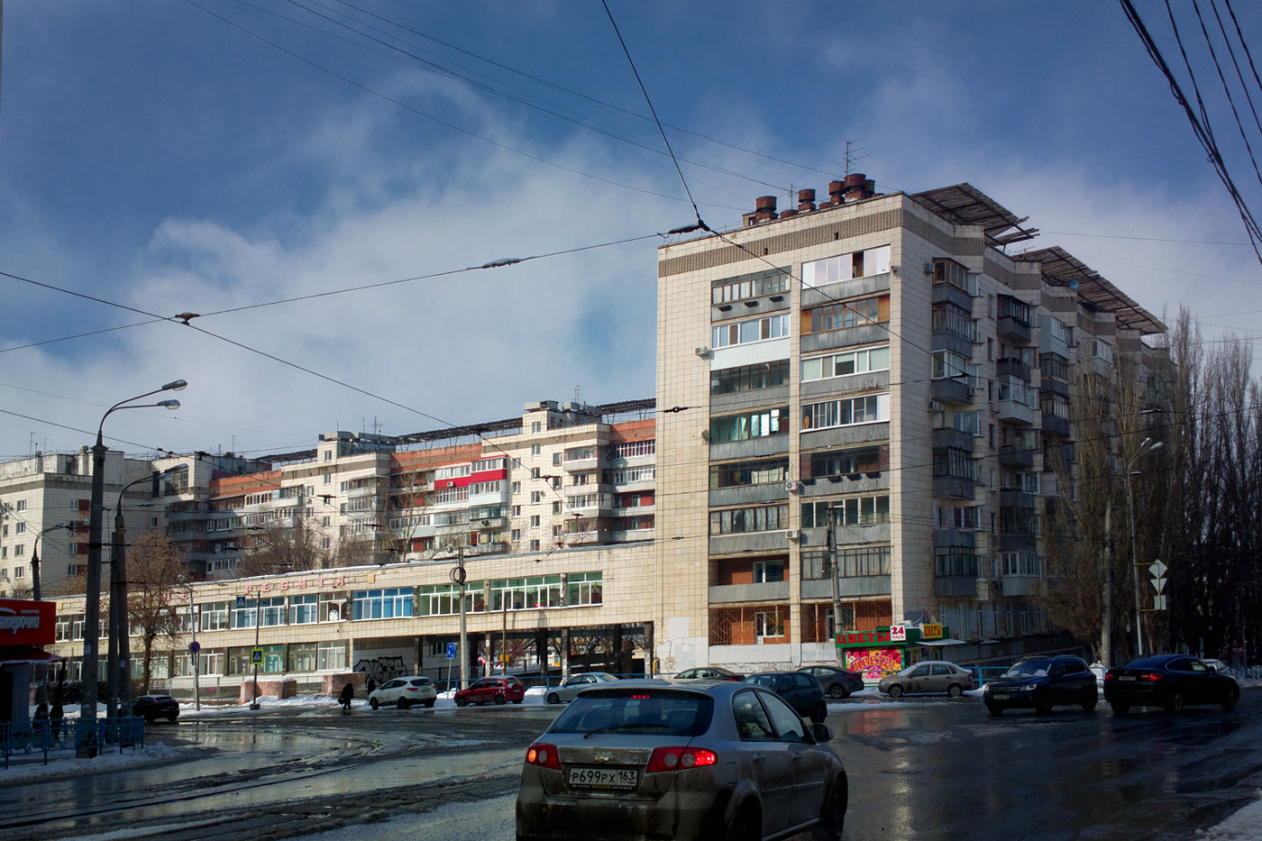 Samara, Молодогвардейская улица, 217 / Полевая улица, 9