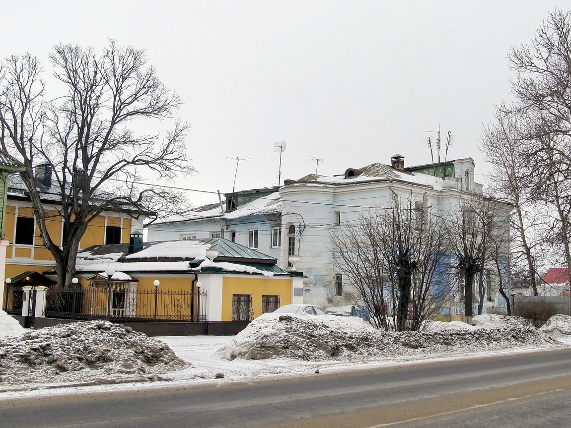 Pereslavl-Zalessky, Улица Кардовского, 31А; Улица Кардовского, 33; Улица Кардовского, 33 Пристройка