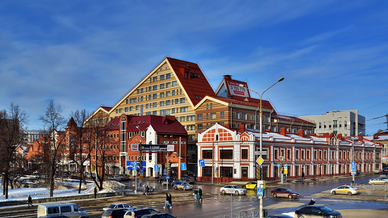 Perm, Улица Куйбышева, 10; Тополевый переулок, 5; Петропавловская улица, 57; Петропавловская улица, 55А