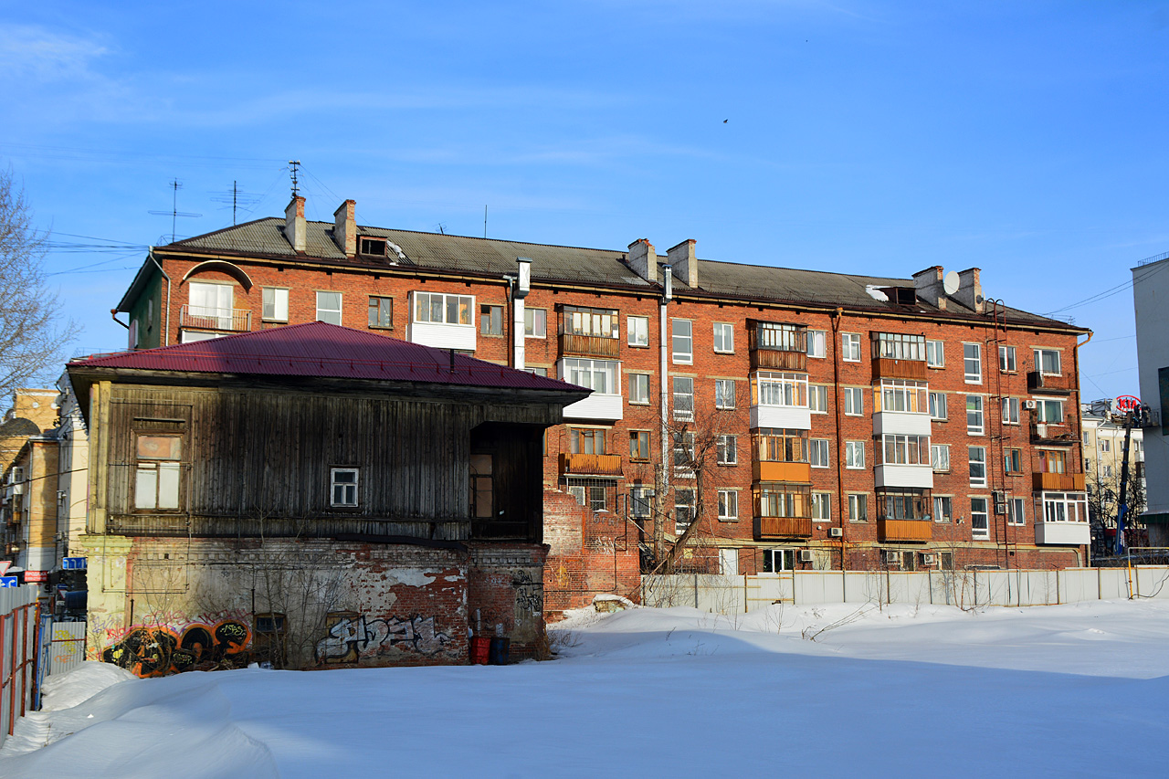 Perm, Петропавловская улица, 52; Комсомольский проспект, 17