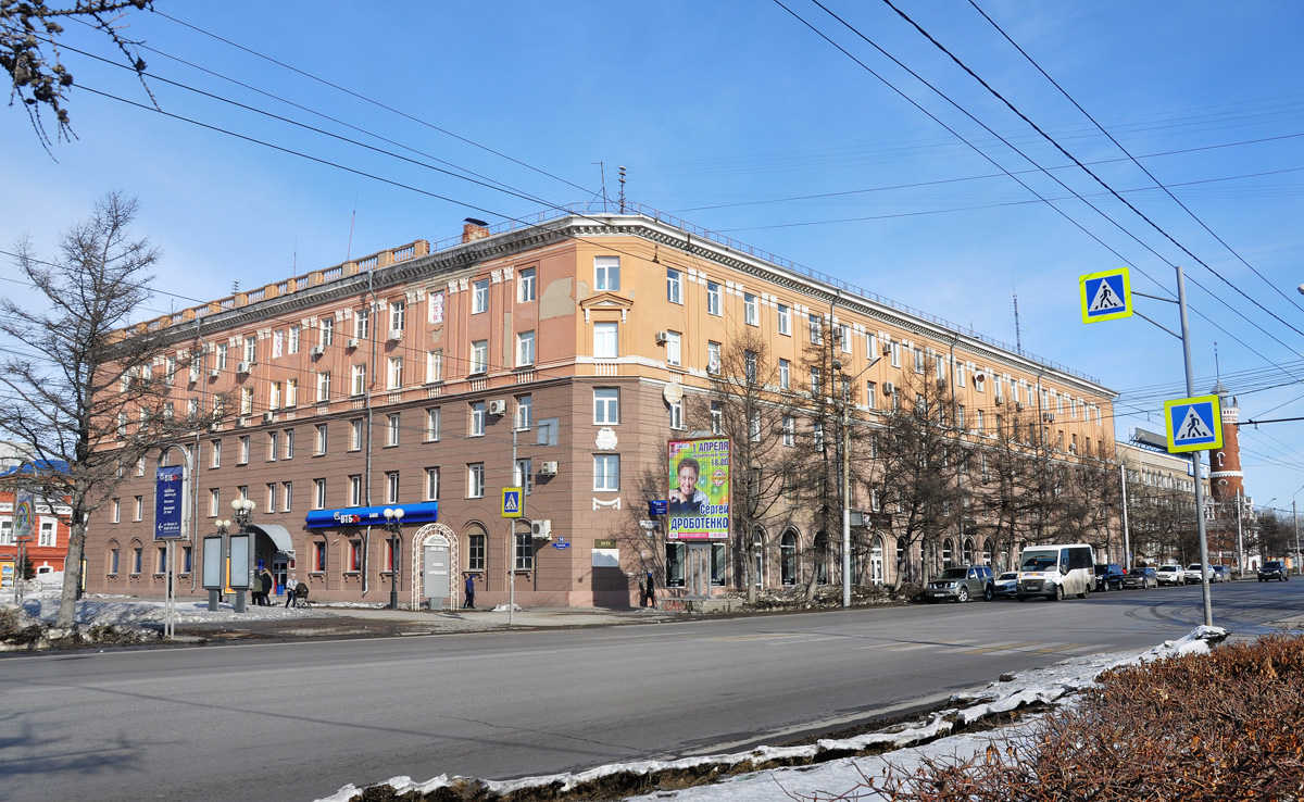 Омск, Интернациональная улица, 35 / Тарская улица, 14