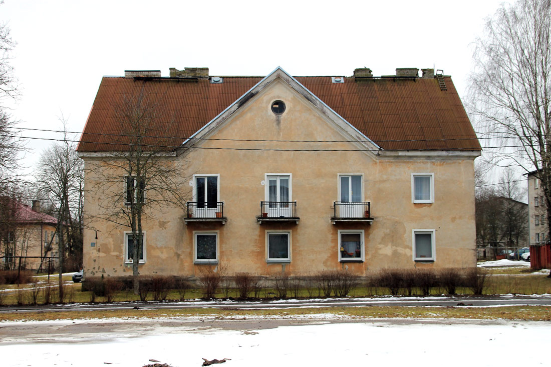 Кехра, Sõpruse väljak, 5
