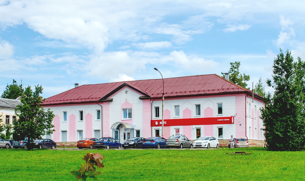 Великий Новгород, Набережная реки Гзень, 8