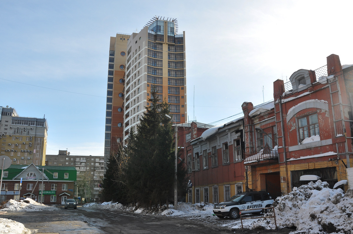 Омск, Сенная улица, 30; Сенная улица, 34; Газетный переулок, 3