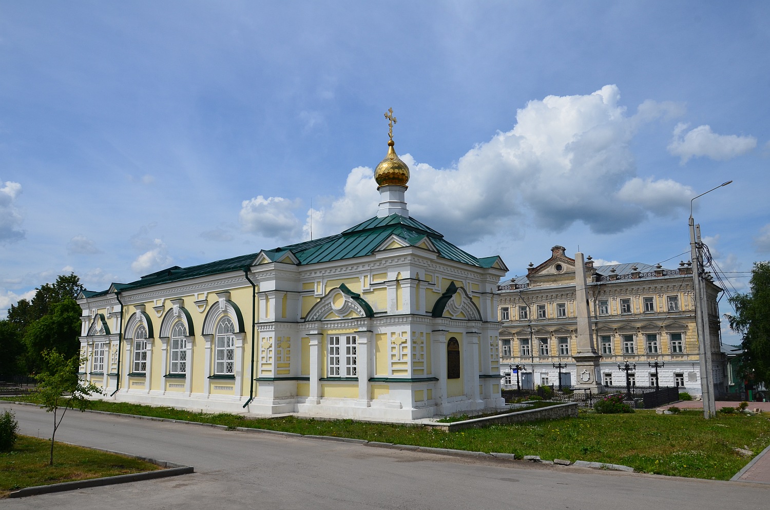 Кунгур, Улица Карла Маркса, 3; Улица Карла Маркса, 1