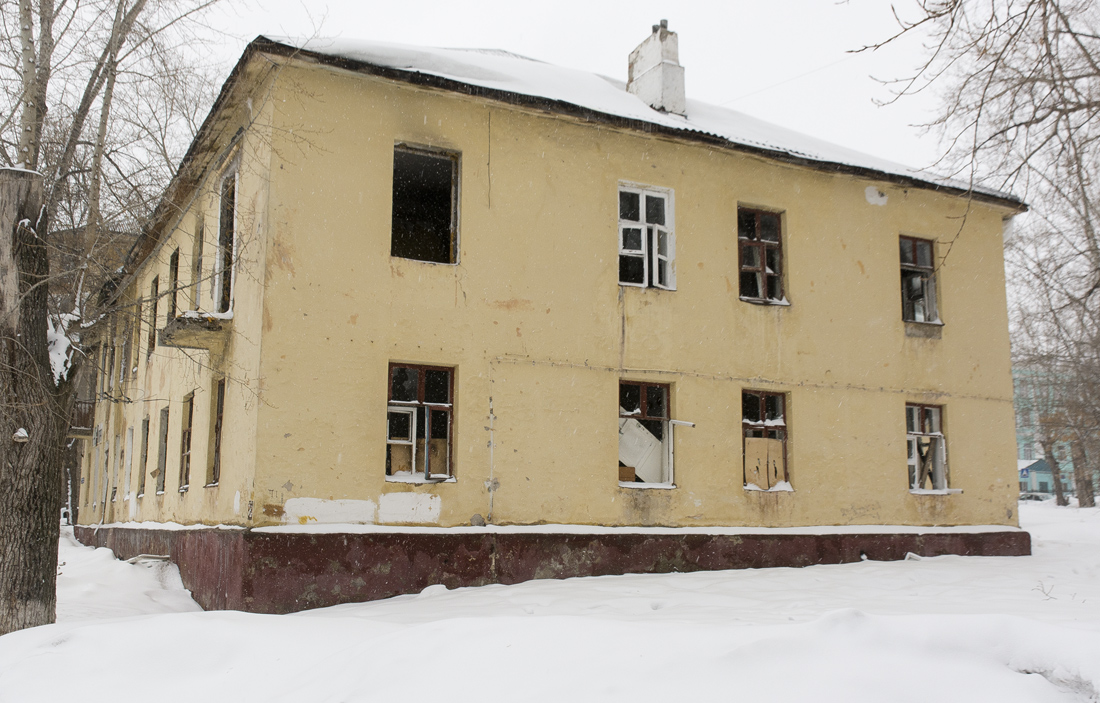 Ufa, Улица 40 лет Октября, 13 / Улица Гончарова, 18