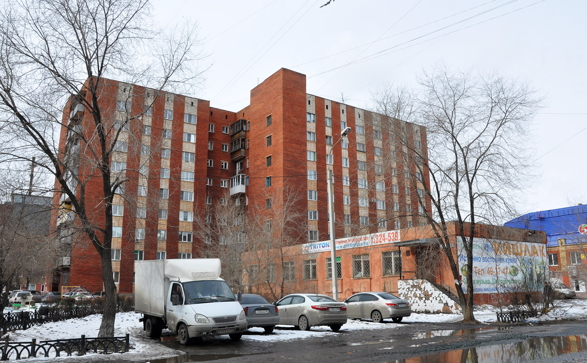 Омск, Улица 10 лет Октября, 141