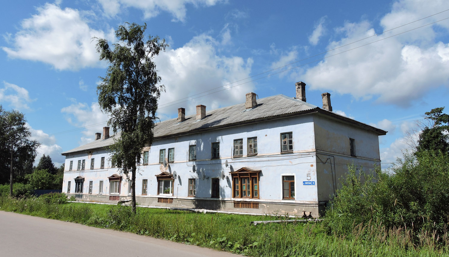Novgorodsky district, other localities, пос. Тёсово-Нетыльский, Советская улица, 5