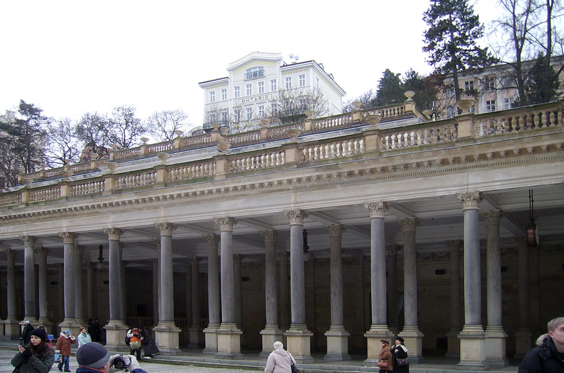Карловы Вары, Mlýnské nábřeží, 1
