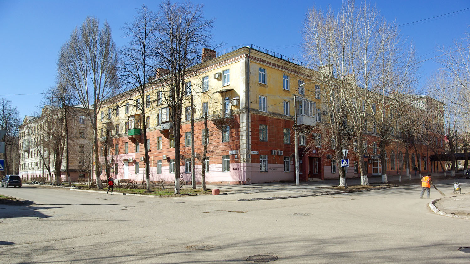 Новокуйбышевск, Улица Кутузова, 20/24