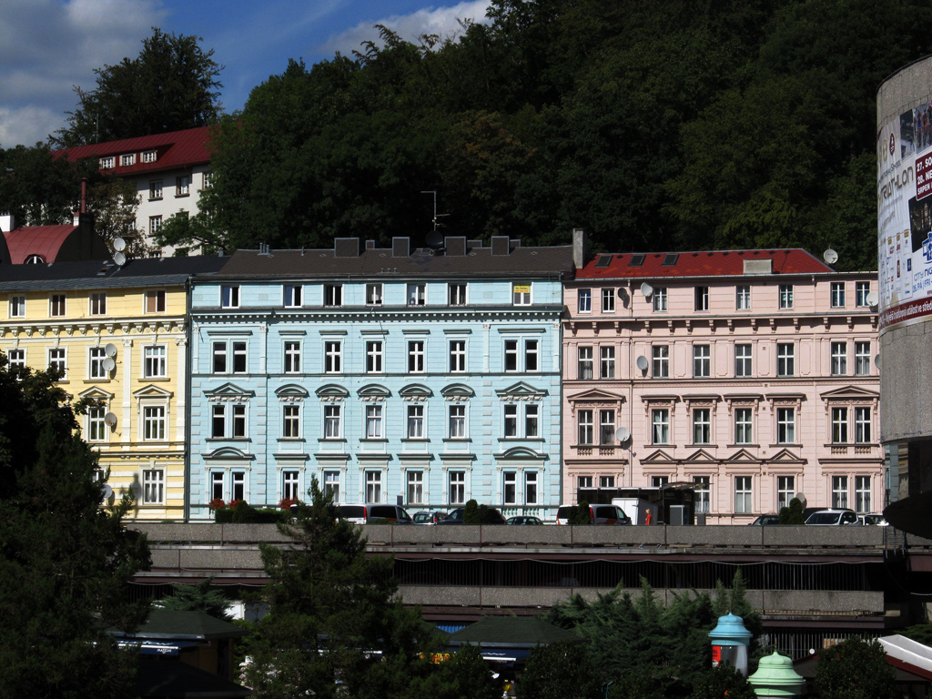 Карловы Вары, Ivana Petroviče Pavlova, 32; Ivana Petroviče Pavlova, 34; Ivana Petroviče Pavlova, 36