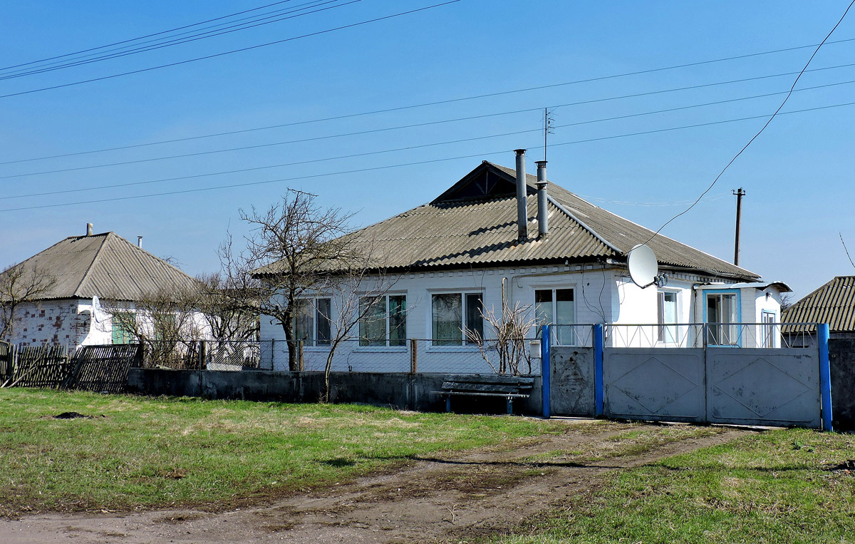 Балаклейский район, прочие н.п., с. Яковенково, улица Мира, 28