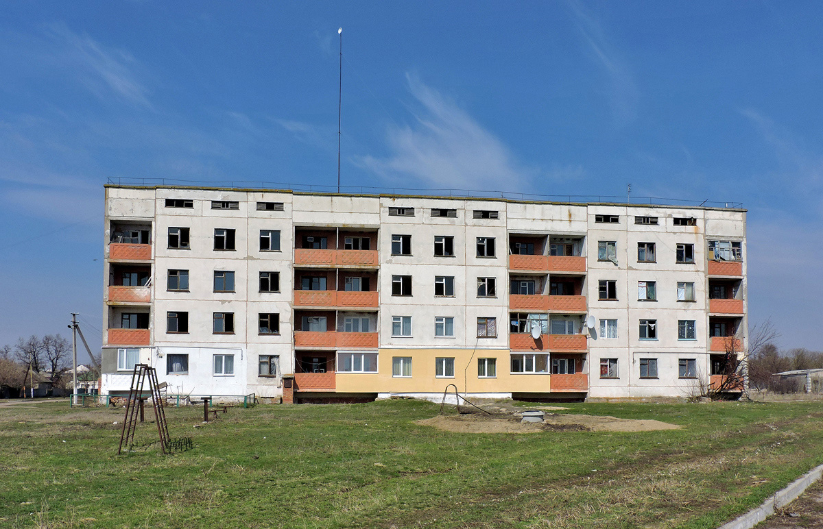 Балаклейский район, прочие н.п., с. Яковенково, улица Мира, 1