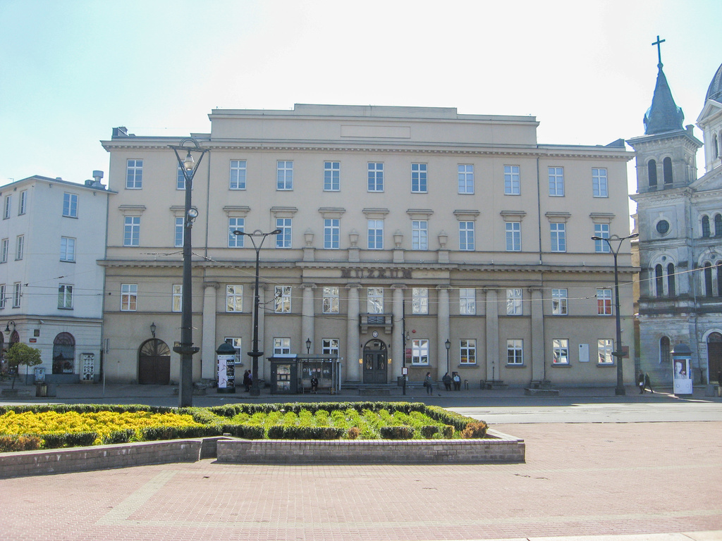 Лодзь, Plac Wolności, 13-14