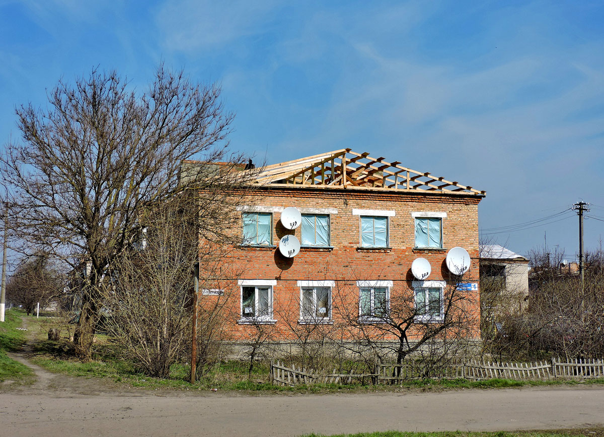 Балаклея, Улица Оксаны Петрусенко, 1