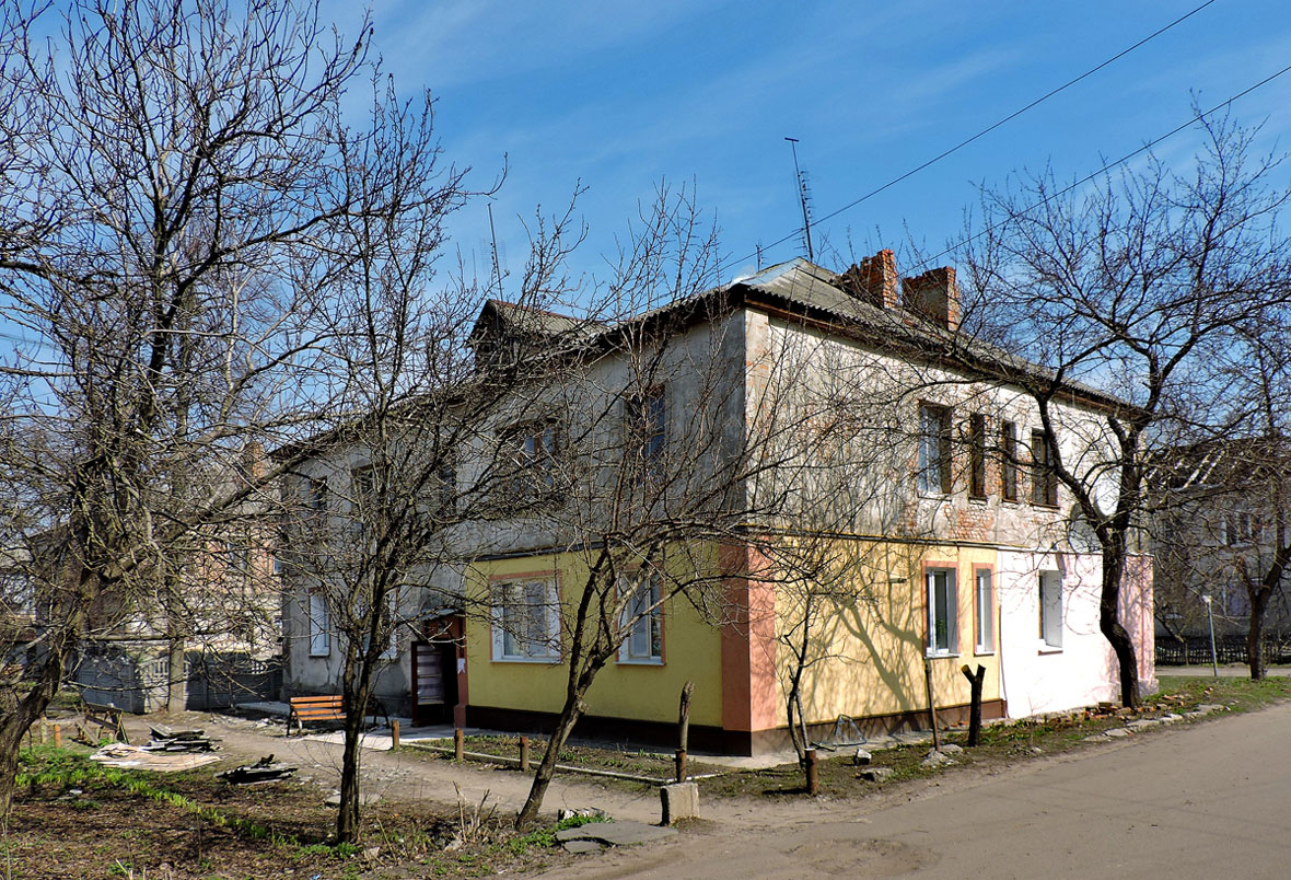 Балаклея, Улица Оксаны Петрусенко, 11 / Улица Гагарина, 15