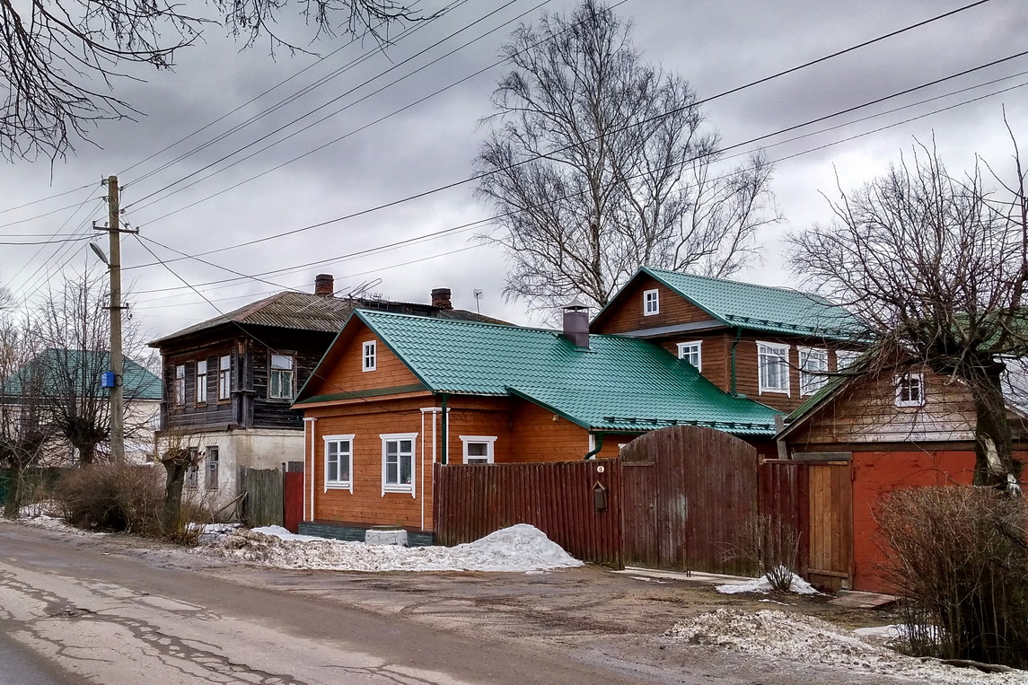 Pereslavl-Zalessky, Проездная улица, 15; Проездная улица, 13