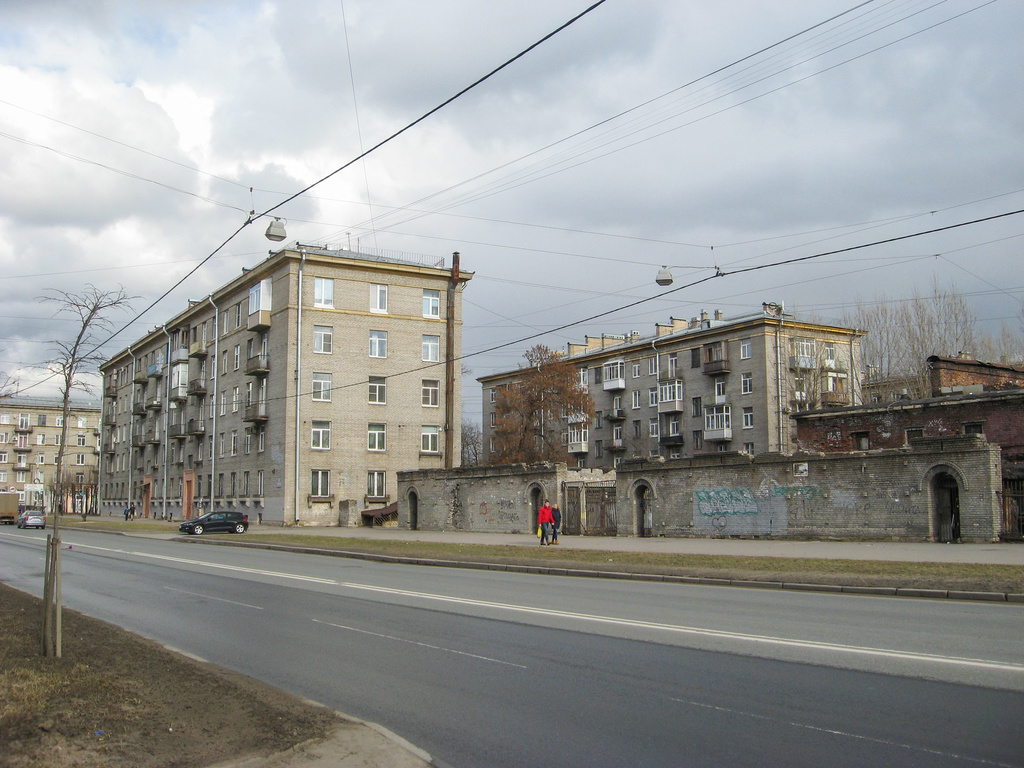 Санкт-Петербург, Улица Маршала Говорова, 3 / Улица Новостроек, 7; Улица Новостроек, 9