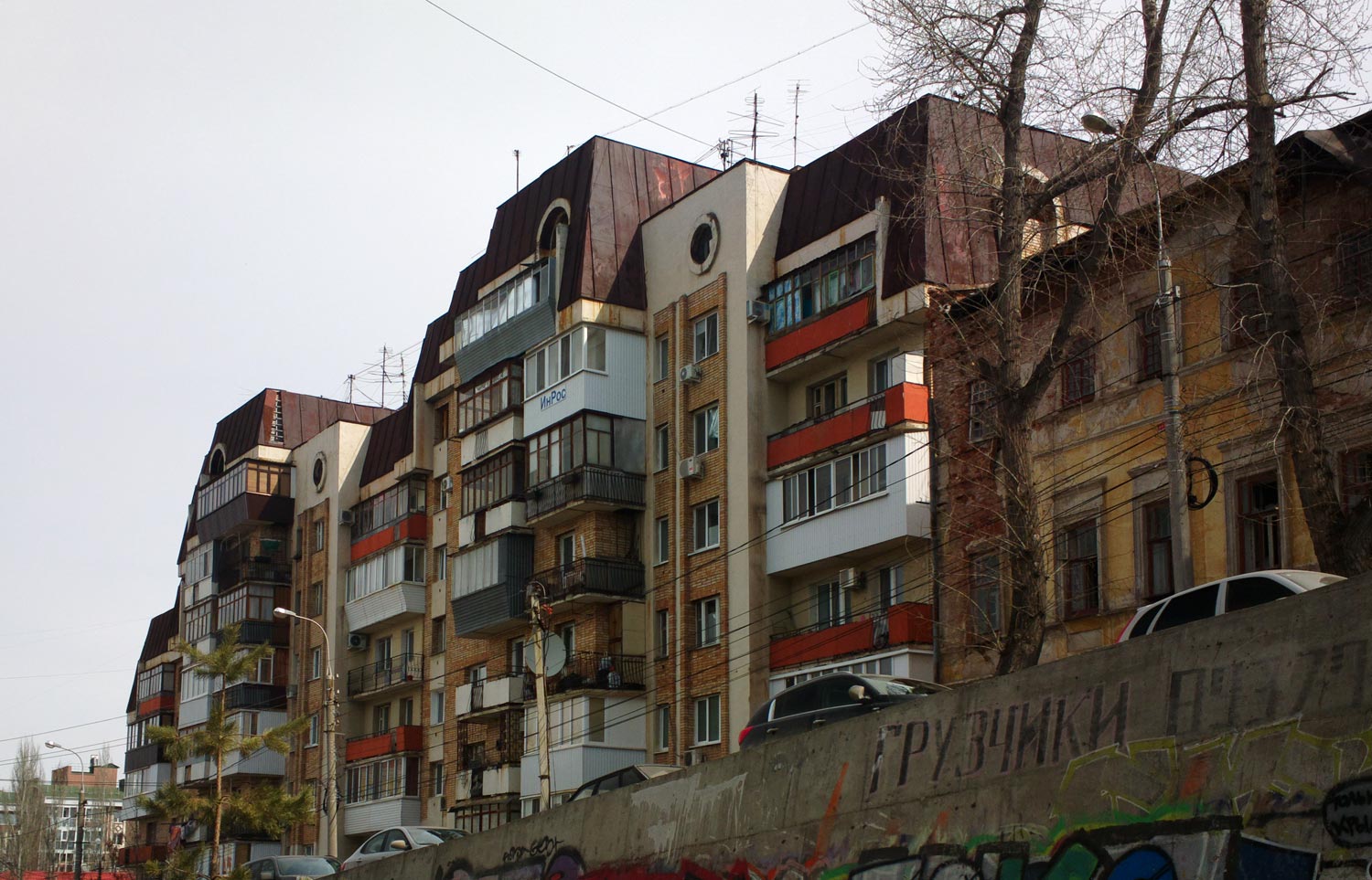 Самара, Улица Алексея Толстого, 55 / Улица Венцека, 19