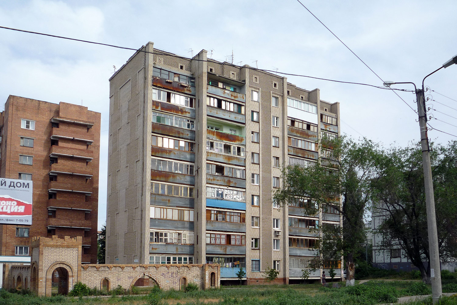 Novokuybyshevsk, Улица Суворова, 11