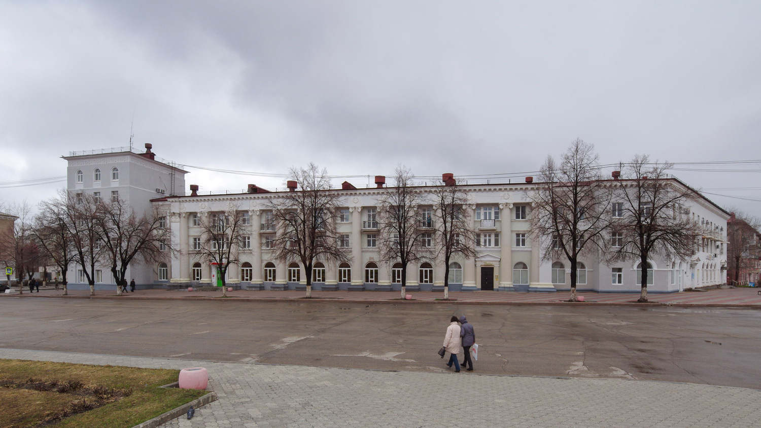 Новокуйбышевск, Улица Белинского, 22 / Коммунистическая улица, 35