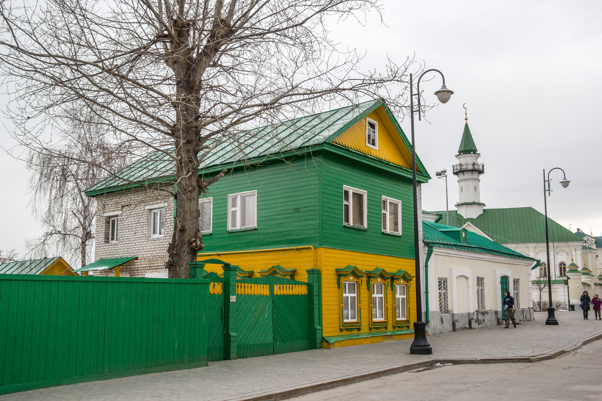 Казань, Улица Каюма Насыри, 13; Улица Каюма Насыри, 15А