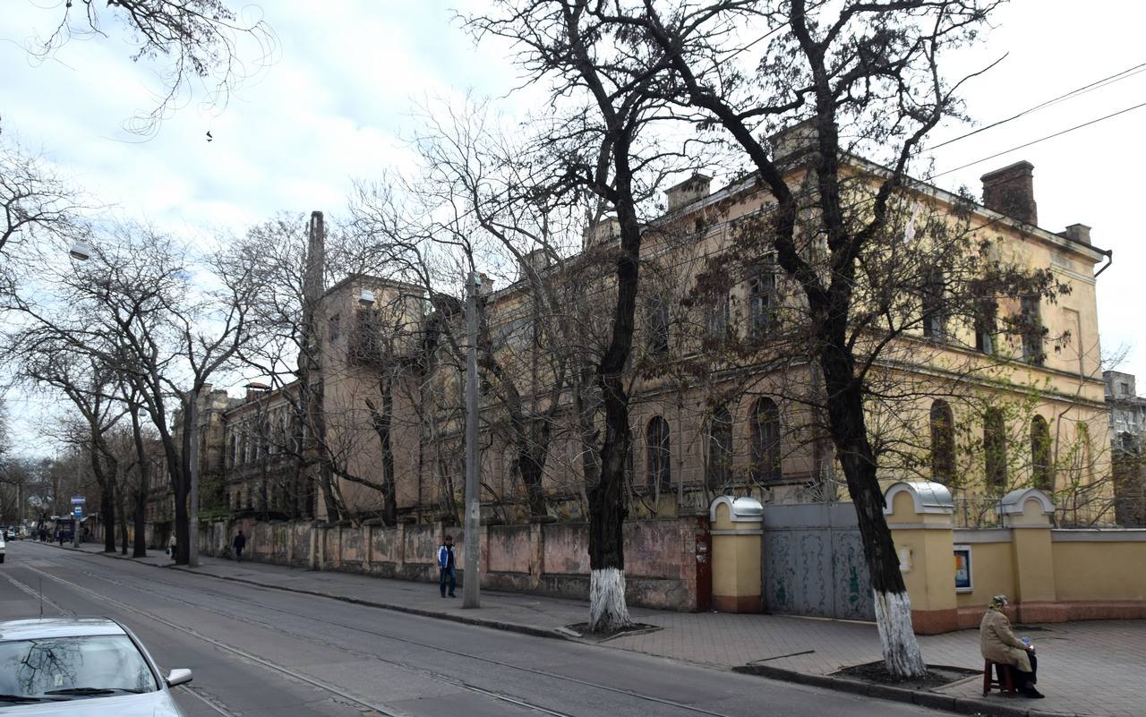 Odesa, старопортофранківська вулиця, 20 / Вулиця Мечникова, 15