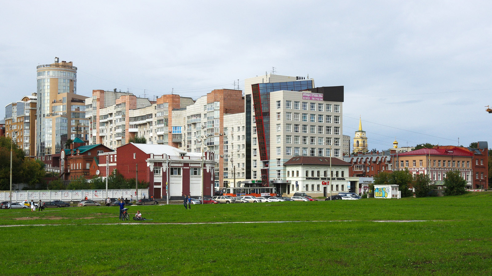 Пермь, Петропавловская улица, 63 / Осинская улица, 16