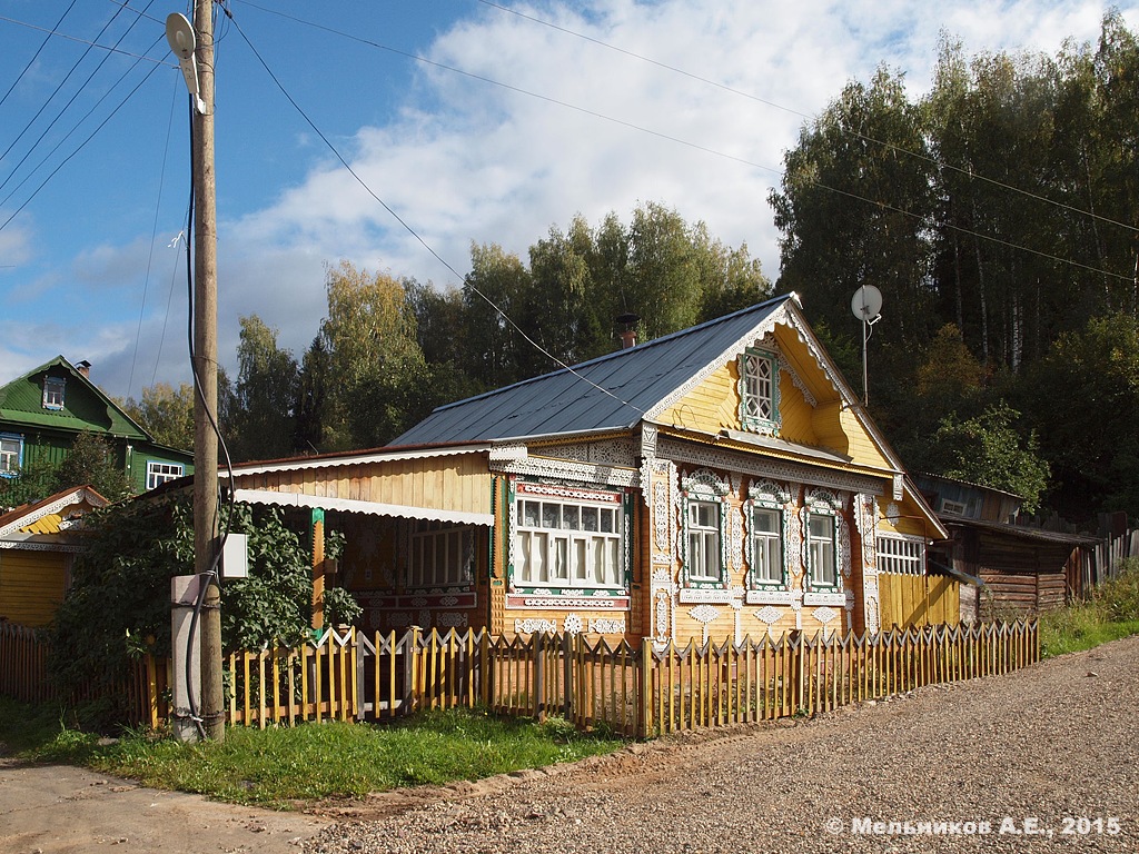 Плёс, Варваринская улица, 32. Резные орнаменты (кроме наличников)