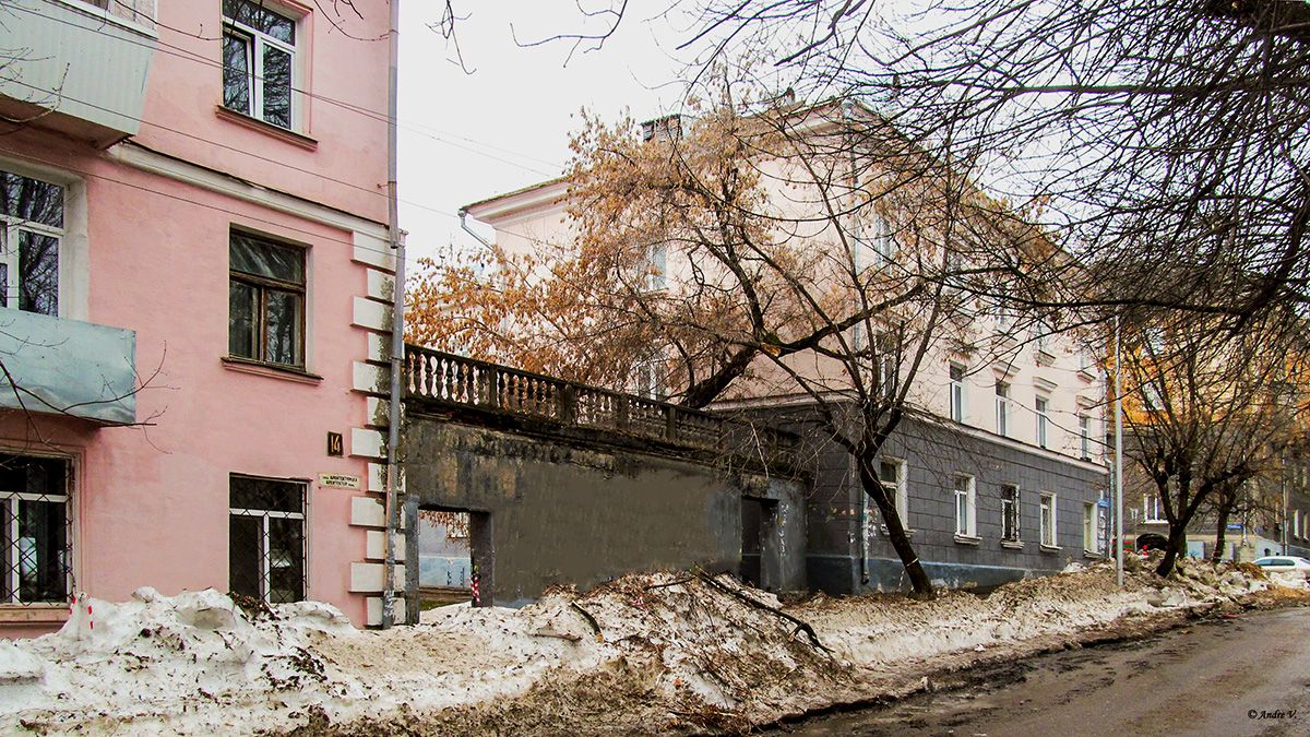 Уфа, Улица Владимира Маяковского, 24 / Архитектурная улица, 12; Архитектурная улица, 14