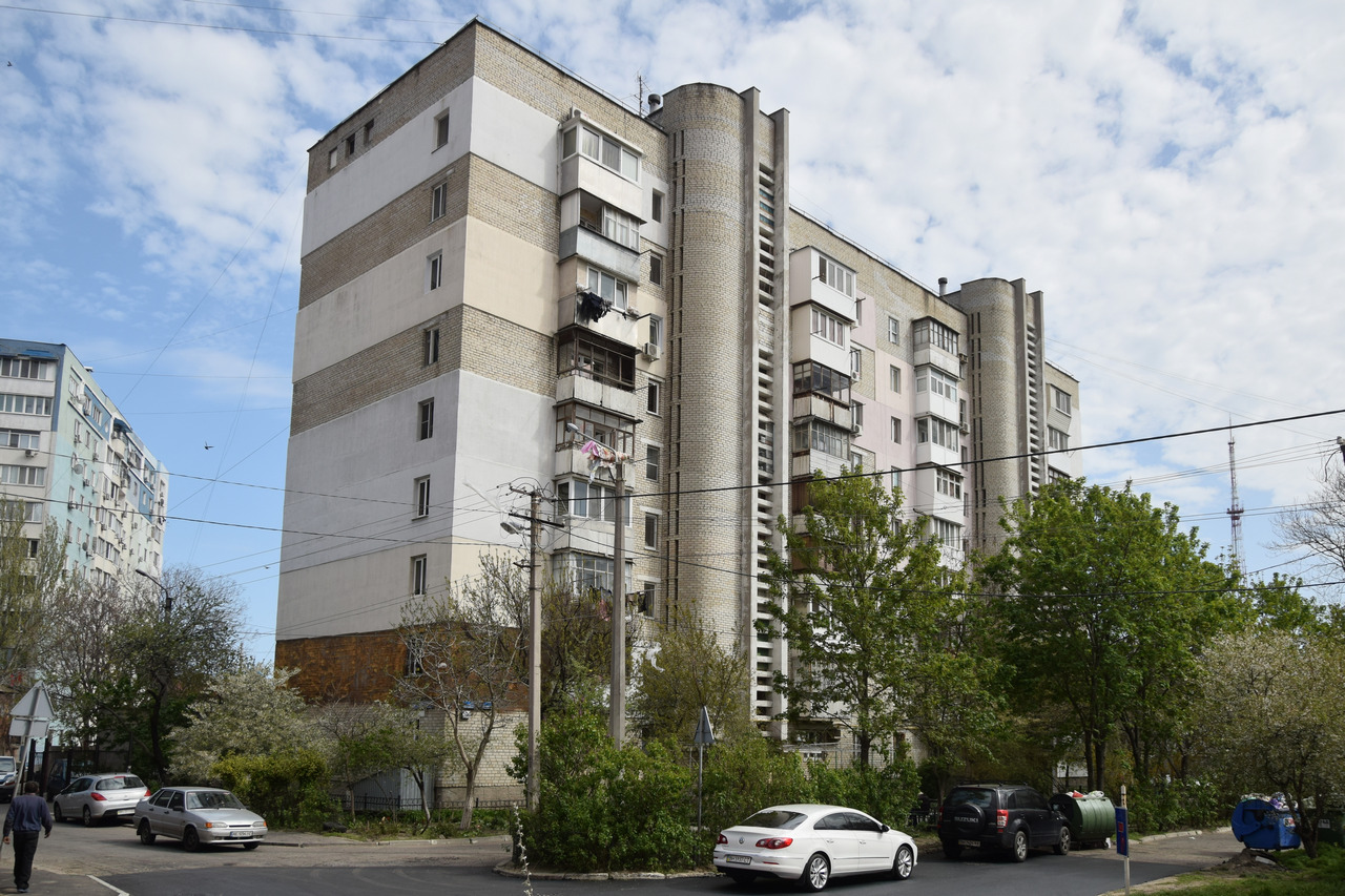 Одесса, Середньофонтанський провулок, 17/13 Одесса, Середньофонтанський провулок, 17/13