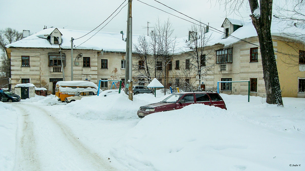 Уфа, Кольцевая улица, 89 / Улица Репина, 18
