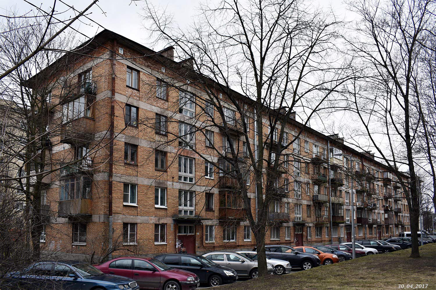 Санкт-Пецярбург, Октябрьская набережная, 76 корп. 2