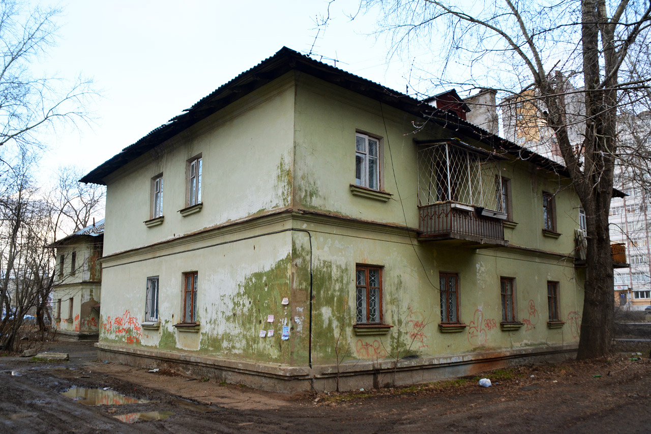Perm, Улица Карпинского, 48