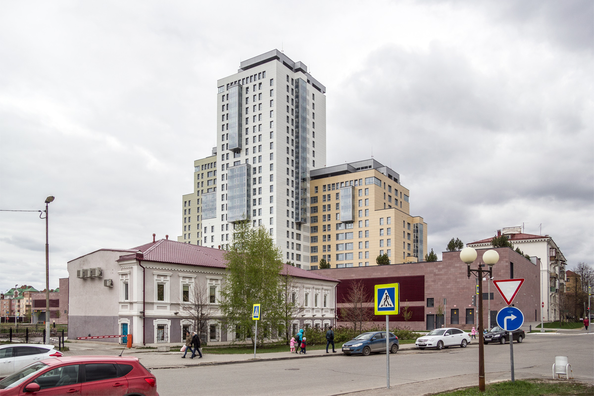 Казань, Петербургская улица, 70 / Суконная улица, 8; Петербургская улица, 64