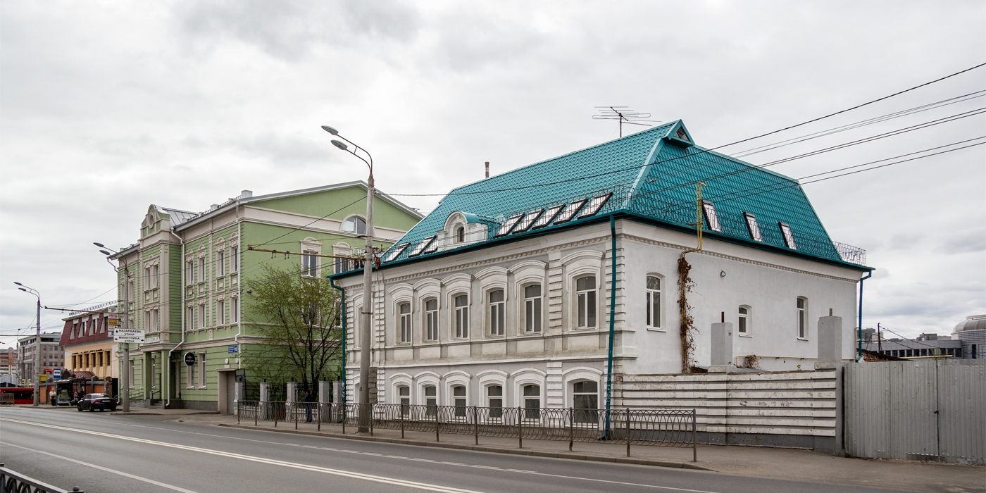 Kazan, Улица Островского, 102; Улица Островского, 100