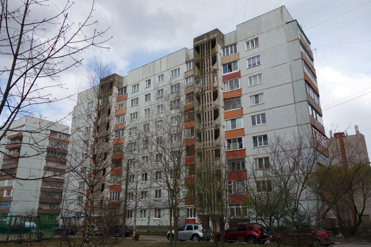 Великий Новгород, Улица Коровникова, 13 корп. 2