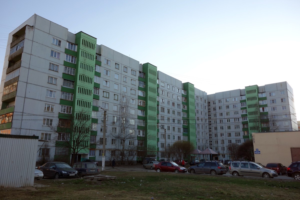 Великий Новгород, Улица Кочетова, 12 корп. 2