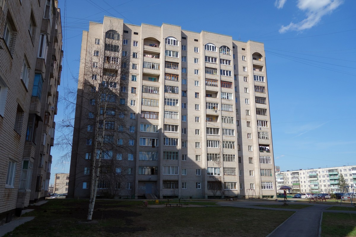 Великий Новгород, Улица Кочетова, 32