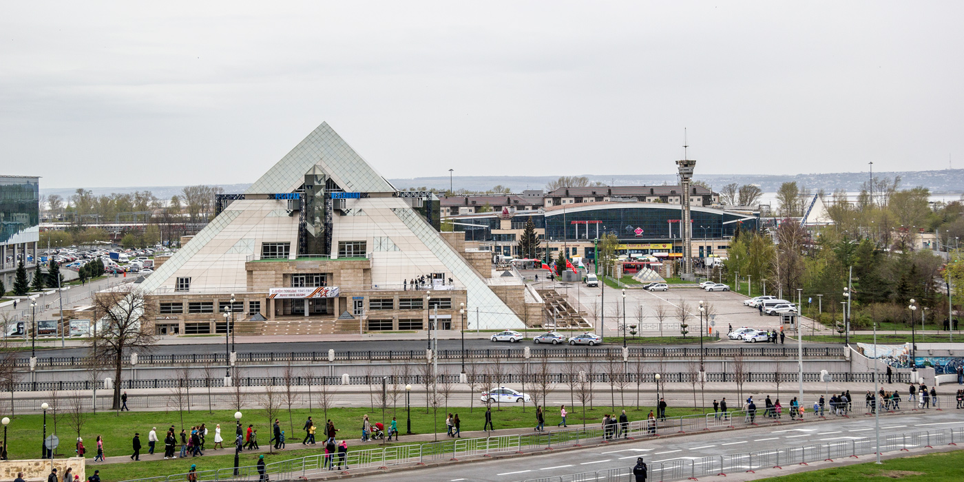Казань, Московская улица, 3; Московская улица, 1