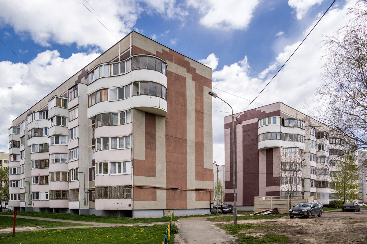 Казань, Улица Туганлык, 1; Улица Дуслык, 6